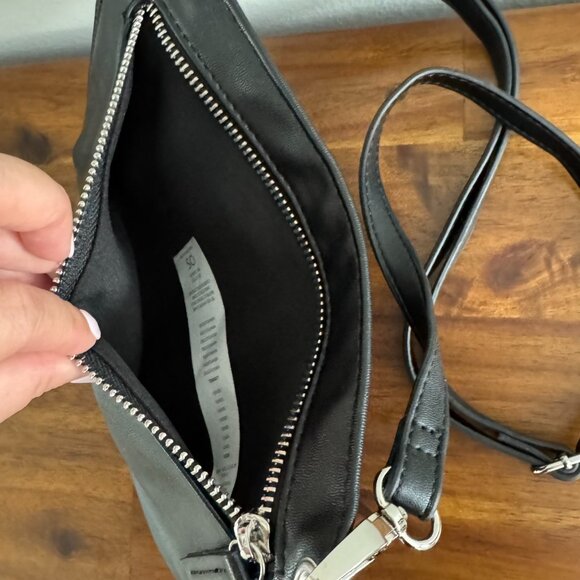 Fabletics - The Chella Pack in Black - Picture 7 of 9